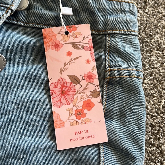 New Light Wash Skort - Picture 7 of 7